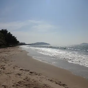 https://apto-praia-do-itapocoroi.santa-catarina-brasil.com